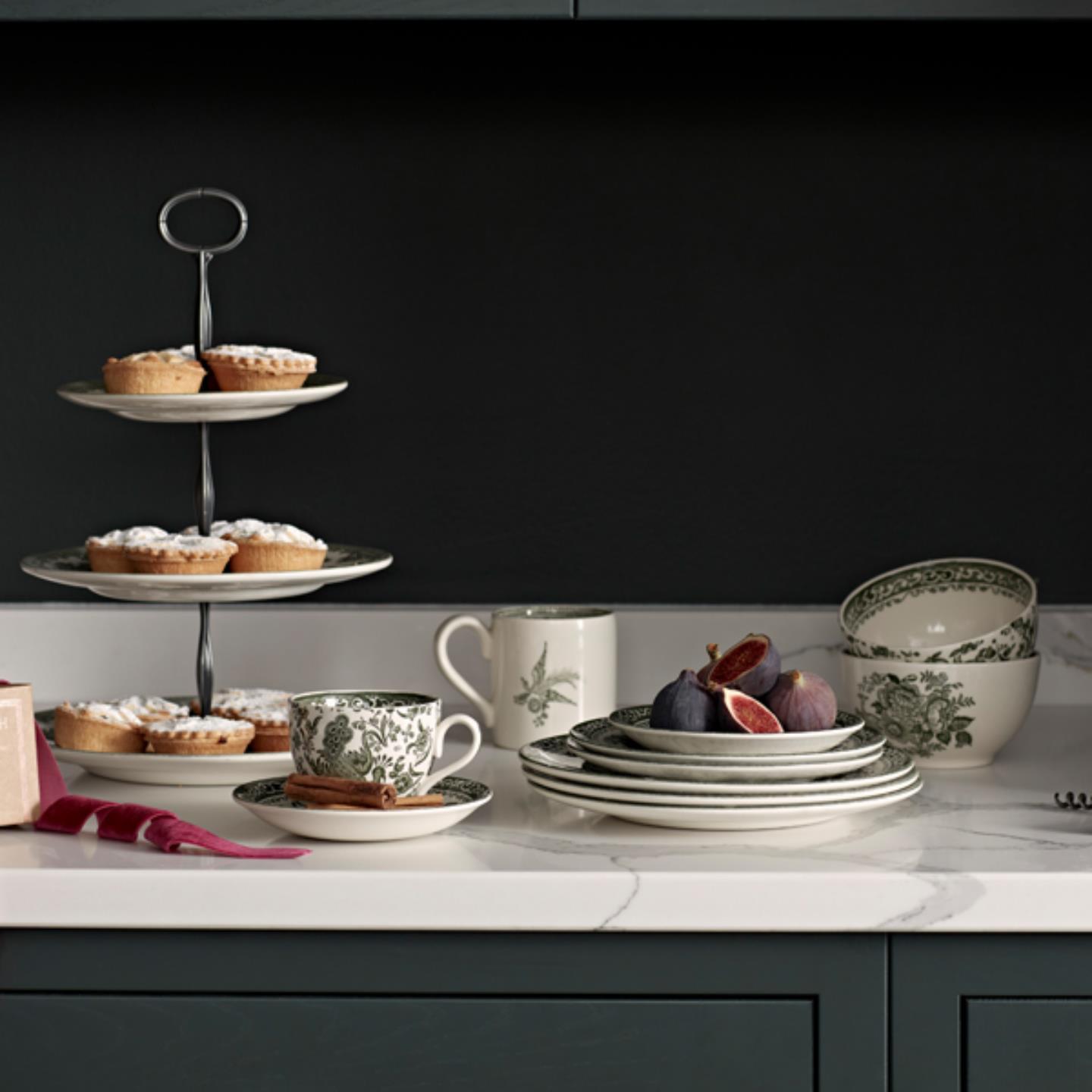 Green Asiatic Pheasants 3 Tier Cake Stand Gift Set – Burleigh Pottery