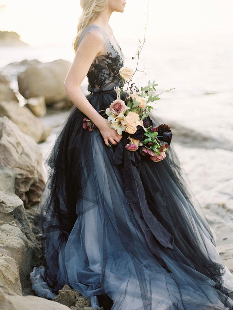 Black Gothic Wedding Dresses A-Line V-Neck Sleeveless Ball Gown Tulle Lace Bridal Gown-newarrivaldress
