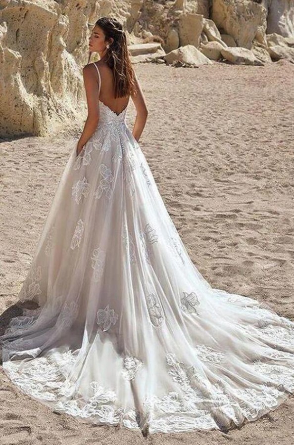 Stylish V-Neck A-line Wedding Dress Spaghetti Straps Floral Lace Tulle Bridal Dress with Pockets-newarrivaldress