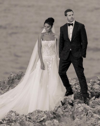 Elegant Sleeveless Square Tulle Lace Wedding Dres with Appliques-newarrivaldress