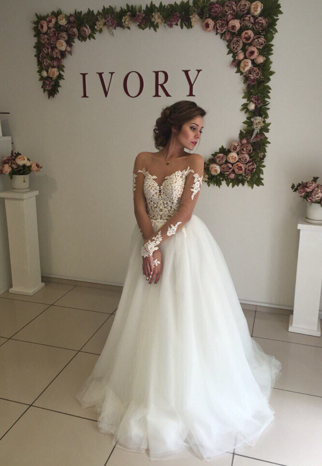 Sexy A-line Long Sleeve Wedding Dresses | Lace Appliques Tulle Bridal Gowns-newarrivaldress