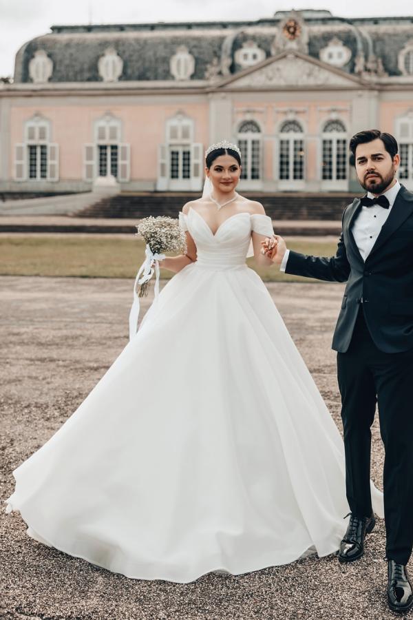 Gourgeous Off-the-Shoulder Tulle Aline Ball Gown Wedding Dresses-newarrivaldress