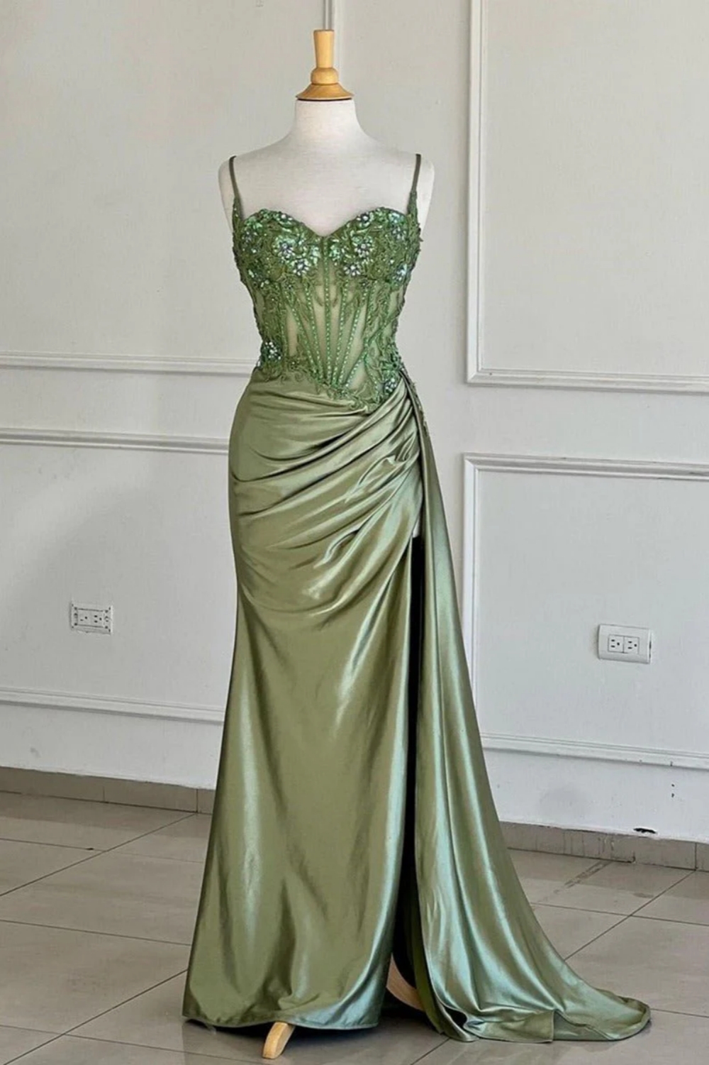 Charming Sweetheart Ruched Satin Side Slit Prom Dress Crystals Spaghetti Straps Long Party Dress-newarrivaldress