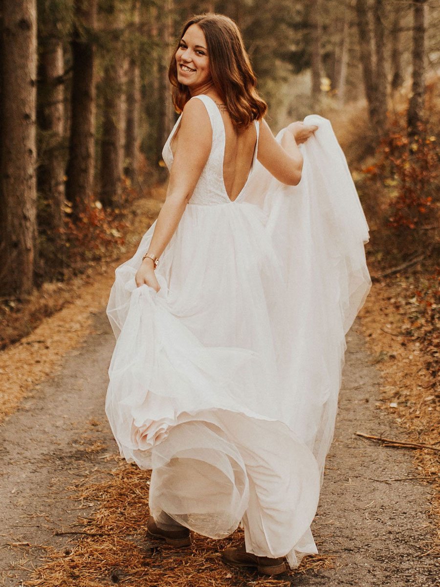 Simple Wedding Dress Backless Bridal Gowns Chiffon V-Neck A-Line Bridal Dresses-newarrivaldress