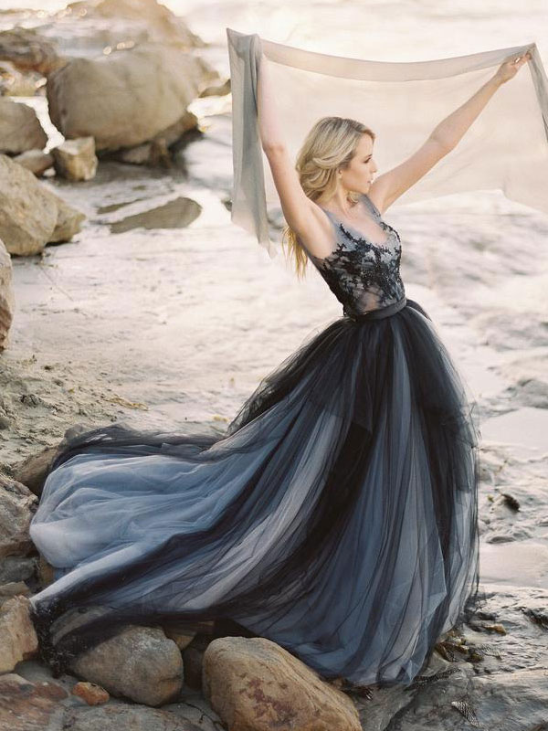 Black Gothic Wedding Dresses A-Line V-Neck Sleeveless Ball Gown Tulle Lace Bridal Gown-newarrivaldress