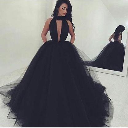 Black Ball Gown Prom Dresses Halter Neck Keyhole Neckline with Pockets Chic Evening Gowns-newarrivaldress