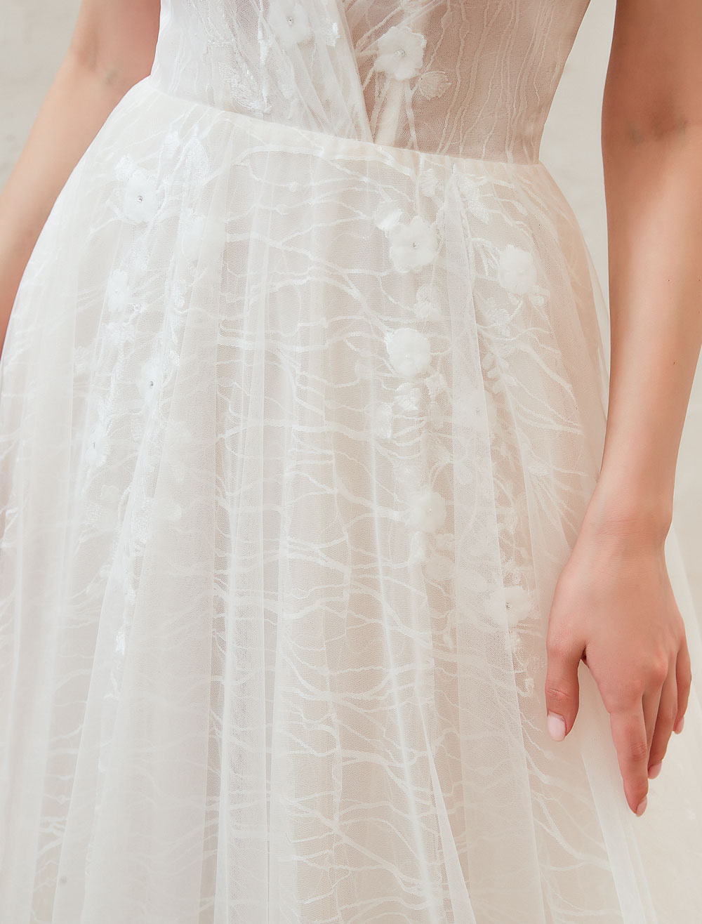 Wedding Dress 2021 V Neck A Line Floor Length Lace Appliqued Tulle Bridal Gowns-newarrivaldress