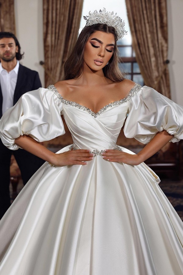 Luxury Puffy Sleeves Sweetheart Ball Gown Shiny Crystals Satin A-line Bridal Gown-newarrivaldress