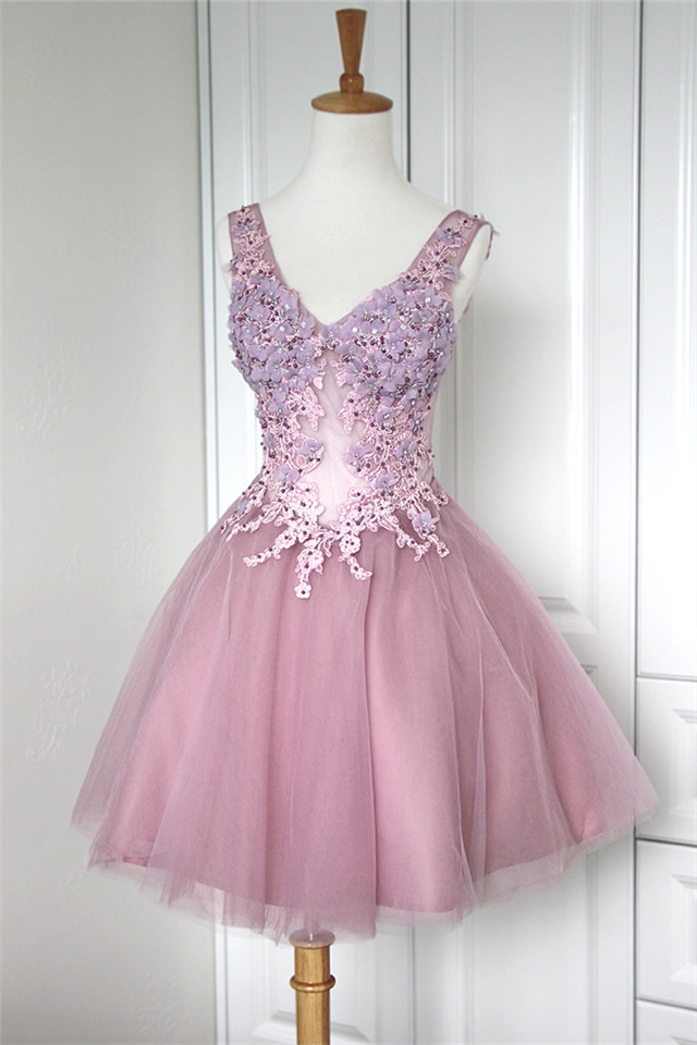 Tulle Mini V-Neck Homecoming DressesRuched Appliques Mini Cocktail Dresses-newarrivaldress