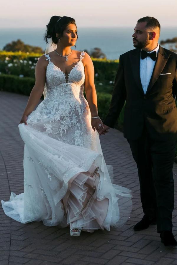 Elegant Aline Wedding Dress Sleeveless V-Neck Garden Bridal Dress-newarrivaldress