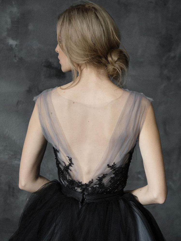 Black Gothic Wedding Dresses A-Line V-Neck Sleeveless Ball Gown Tulle Lace Bridal Gown-newarrivaldress