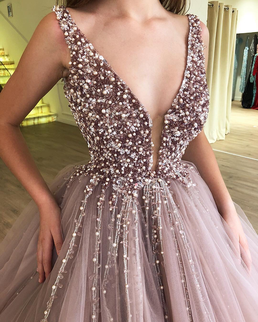 Tulle Beading Deep-V-Neck Straps Sleeveless Prom Dress-newarrivaldress