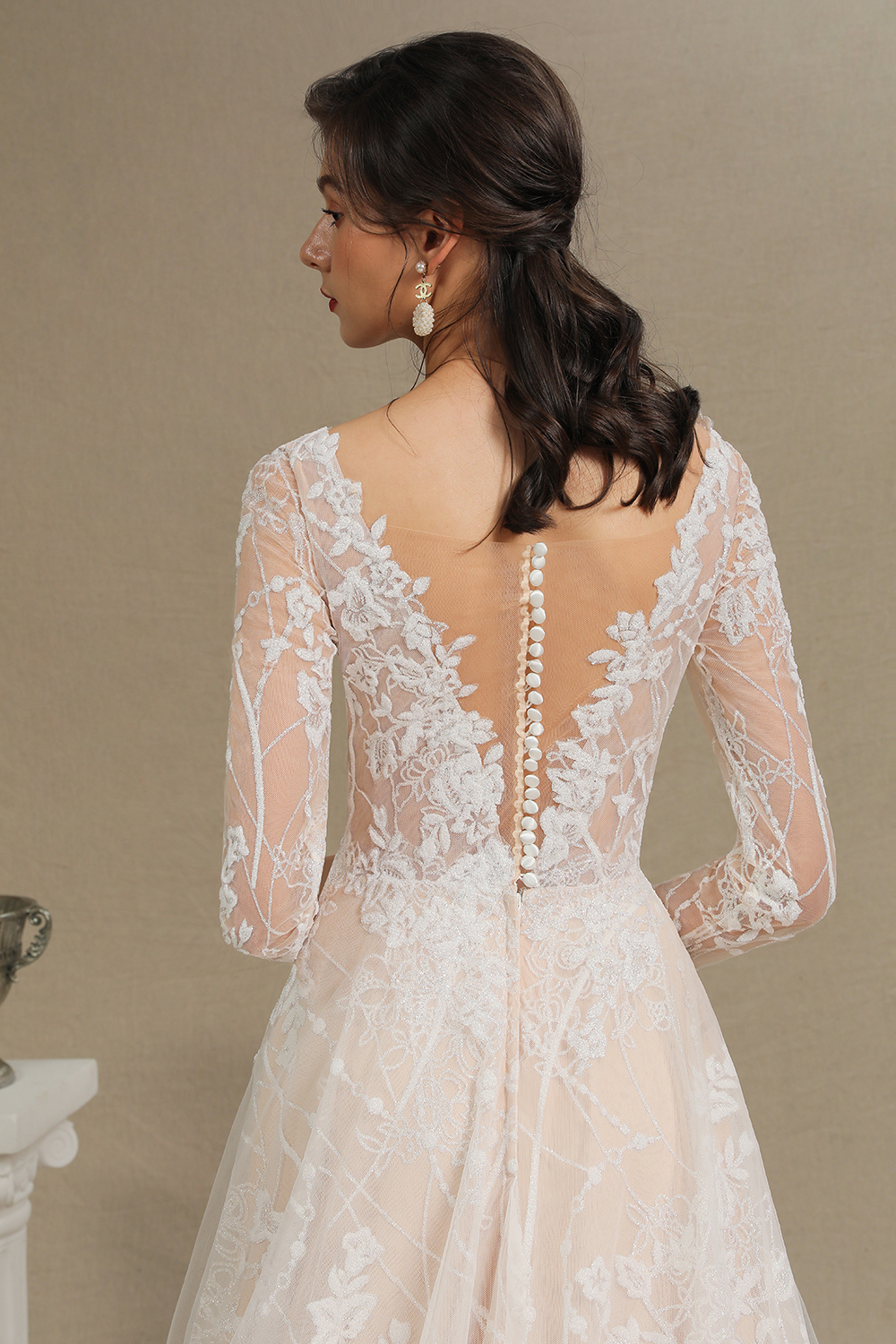 Glamorous Ivory Lace Appliques Wedding Dress Tulle Long Sleeve Bridal Gowns-newarrivaldress