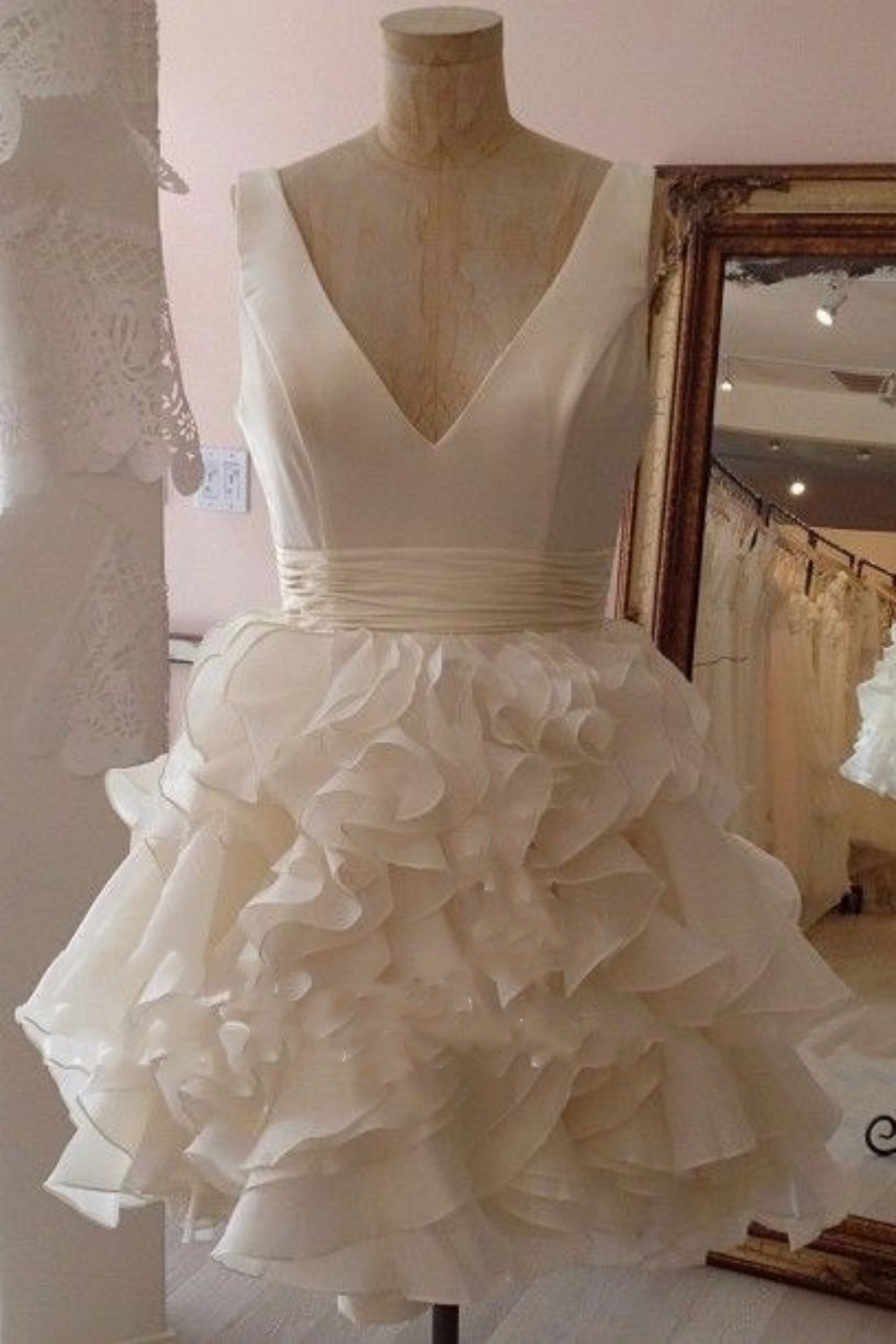 White V-neck Mini Cocktail Dresses Organza A-Line Homecoming Dresses-newarrivaldress