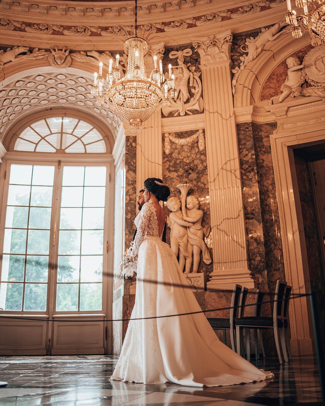Elegant White Long Sleeves Wedding Gown Floral Lace Mermaid Bridal Gown with Detachable Train-newarrivaldress