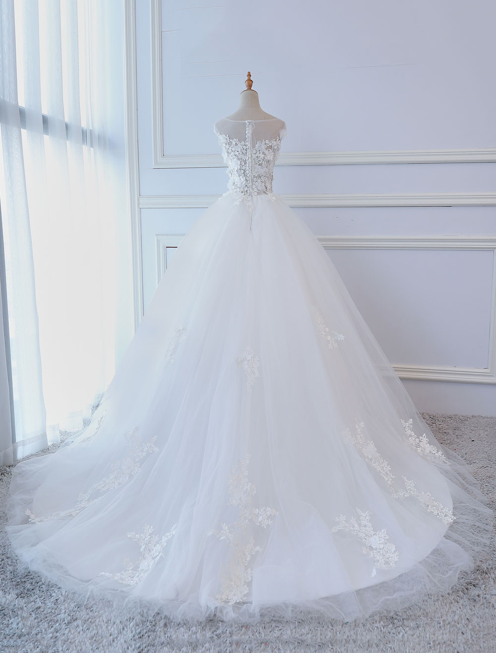 Princess Wedding Dresses Ball Gowns Lace Flowers Applique Sleeveless Bridal Gowns With Train-newarrivaldress