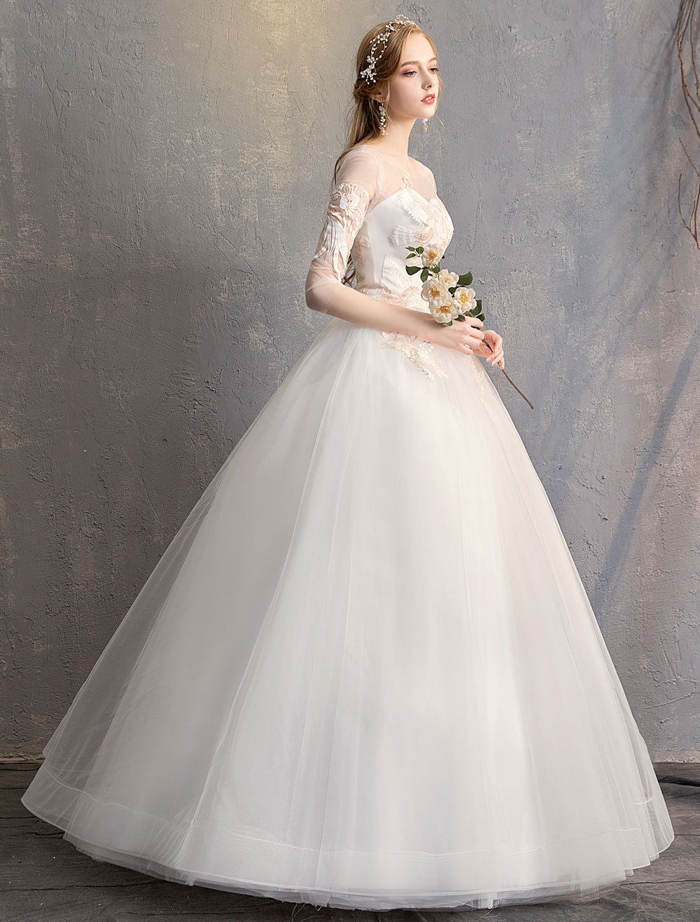 Ball-Gown-Princess-Wedding-Dresses-Ivory-Half-Sleeve-Backless-Applique-Bridal-Dress-newarrivaldress