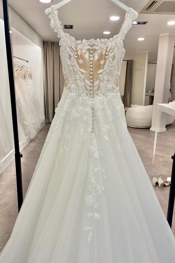 Elegant Tulle Aline Wedding Dress Floral Lace Appliques Sweetheart Bridal Dress Sleeveless-newarrivaldress