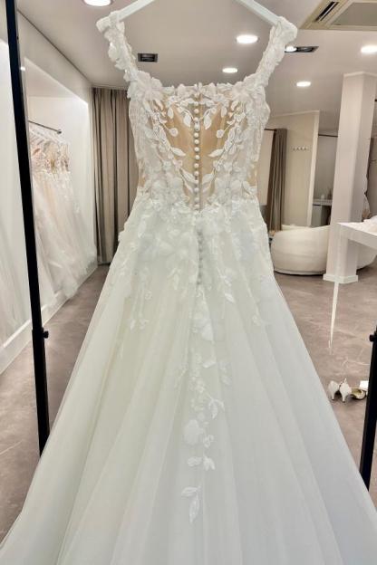 Elegant Tulle Aline Wedding Dress Floral Lace Appliques Sweetheart Bridal Dress Sleeveless-newarrivaldress