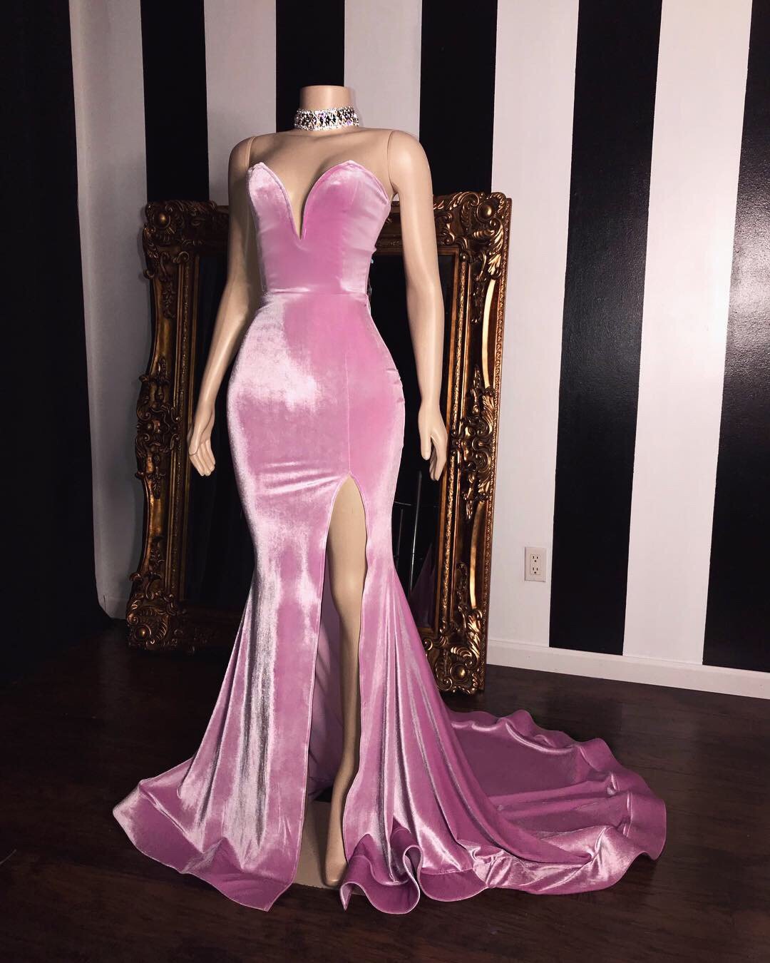 Pink Velvet Sweetheart Long Prom Dresses | Elegant Side Slit Mermaid Evening Gowns-newarrivaldress