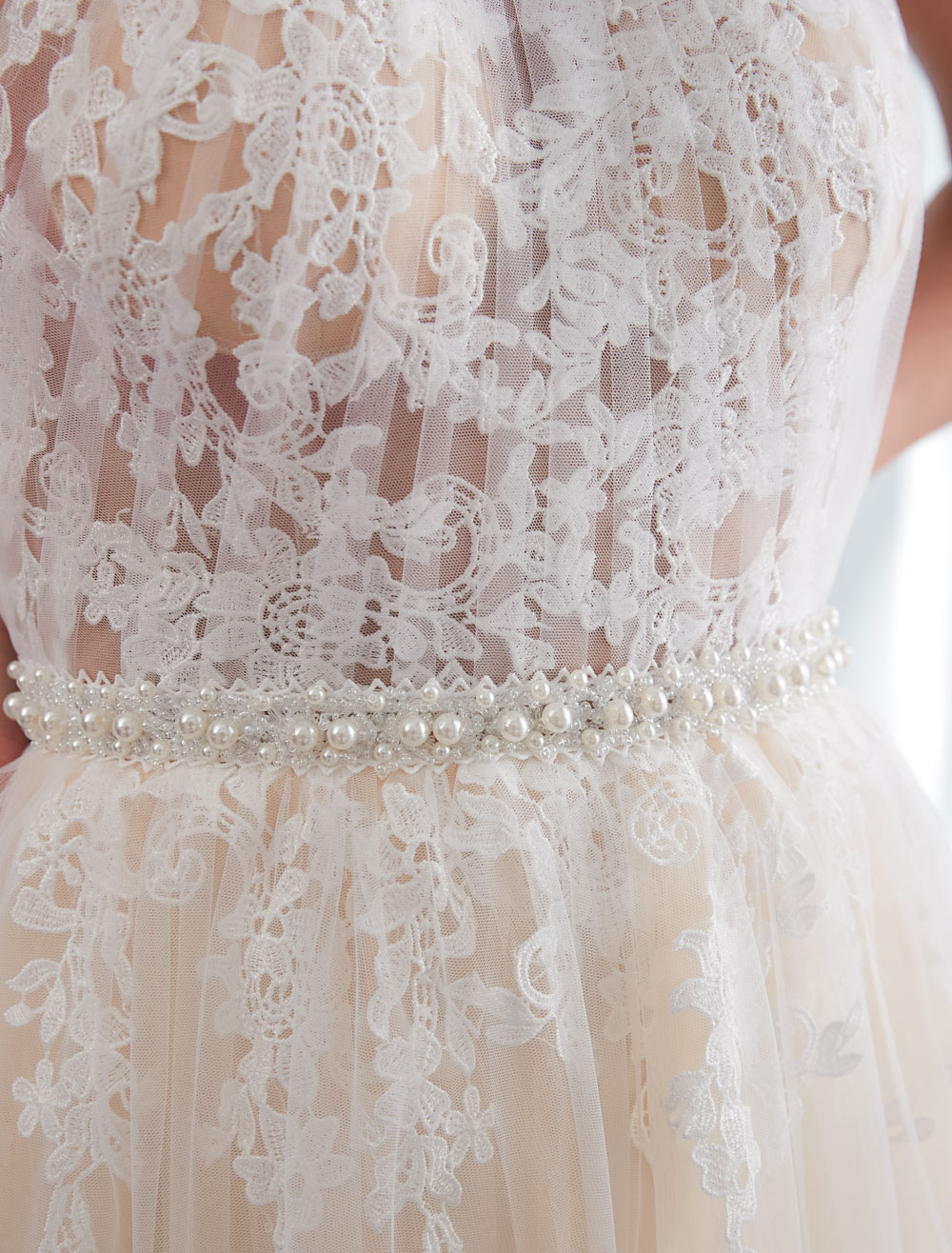 Beach Wedding Dresses Halter Champagne Lace Tulle Beaded Flowers Bridal Gowns With Train-newarrivaldress