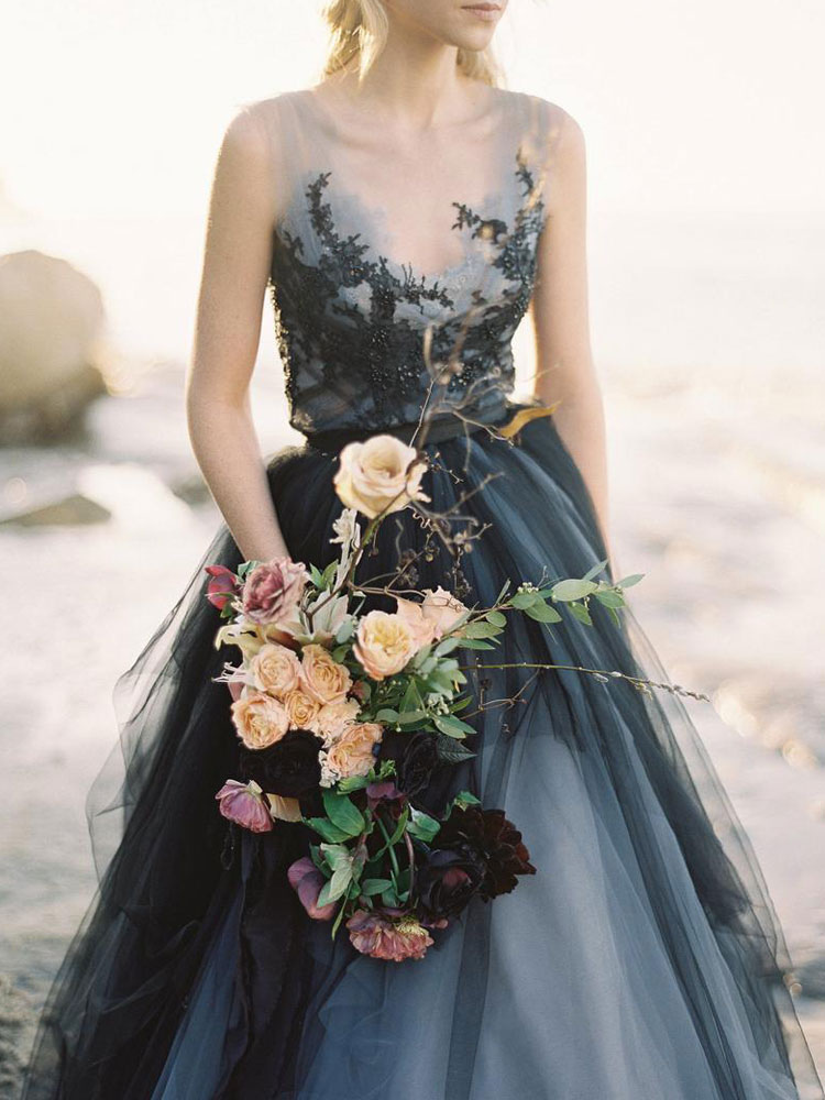 Black Gothic Wedding Dresses A-Line V-Neck Sleeveless Ball Gown Tulle Lace Bridal Gown-newarrivaldress