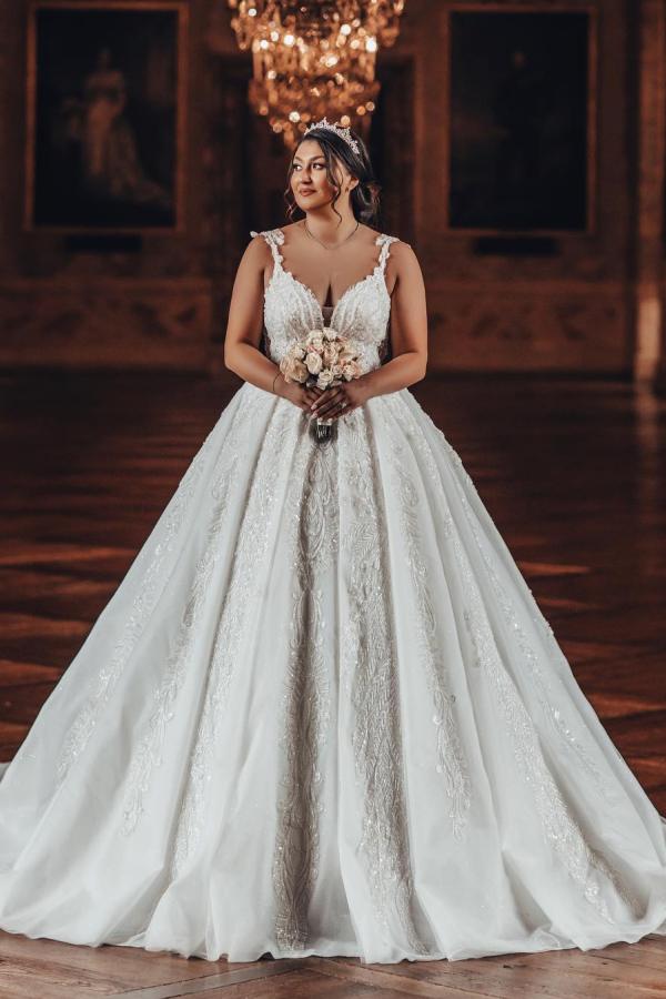 Gorgeous Sweetheart A-line Ball Gown Spaghetti Straps Wedding Dress-newarrivaldress