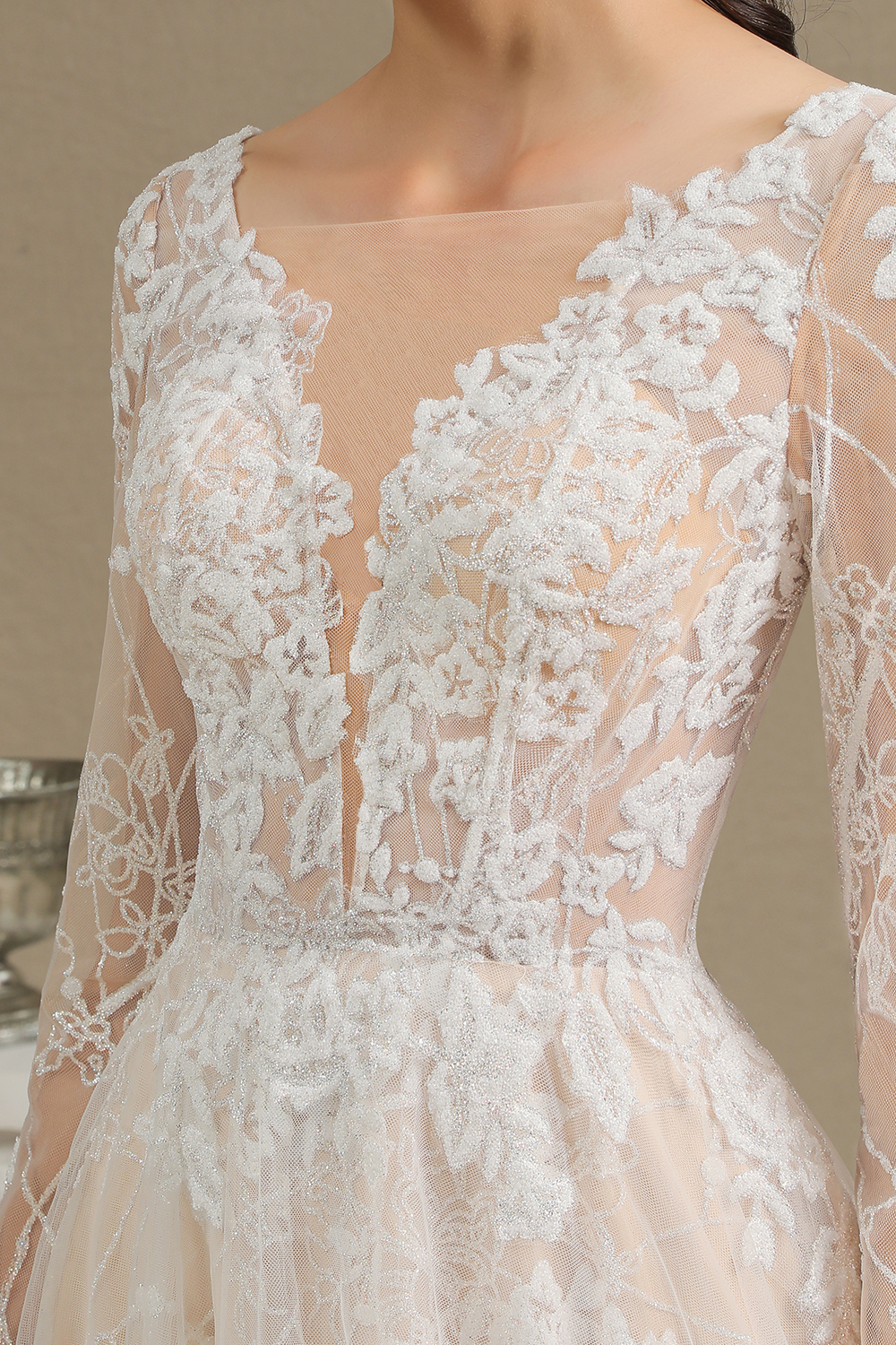 Glamorous Ivory Lace Appliques Wedding Dress Tulle Long Sleeve Bridal Gowns-newarrivaldress