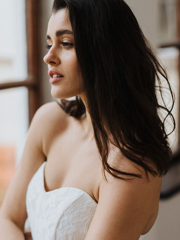 Simple Wedding Dresses Lace Wedding Gowns Strapless A-Line Bridal Gowns-newarrivaldress