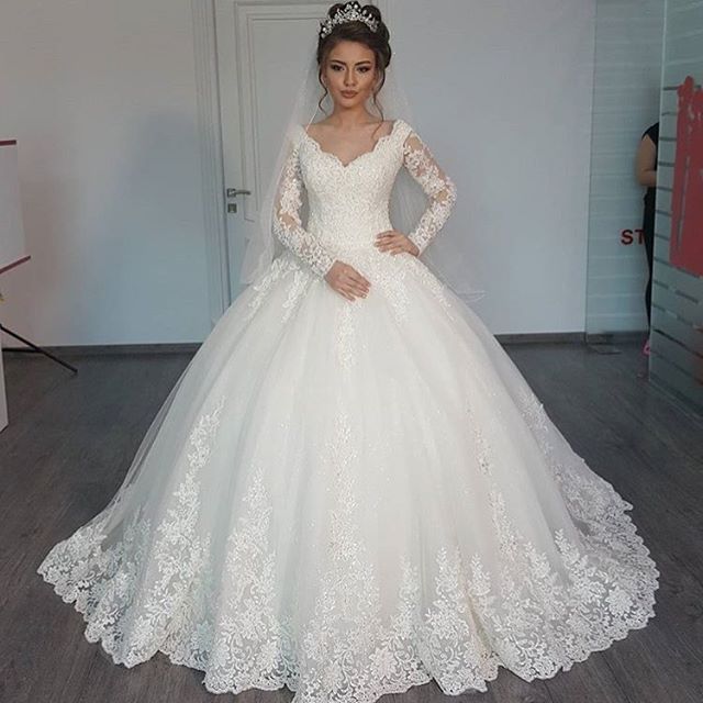 Long Sleeve Tulle V-Neck Elegant Vintage Lace Ball Gown Wedding Dresses Online-newarrivaldress