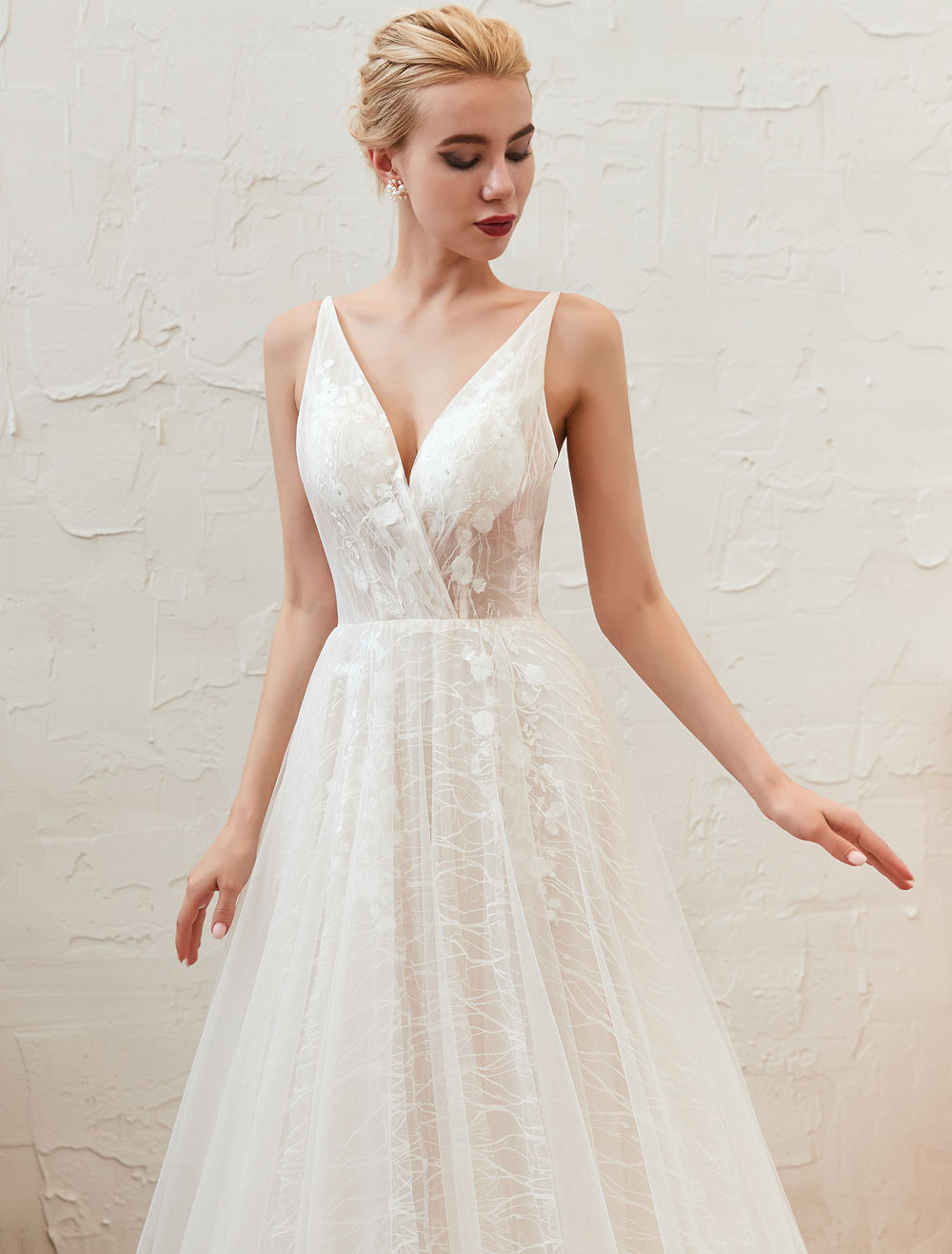 Wedding Dress 2021 V Neck A Line Floor Length Lace Appliqued Tulle Bridal Gowns-newarrivaldress