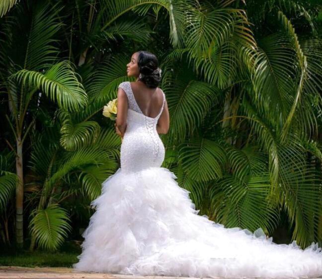 Sexy Mermaid V-neck Wedding Dresses Sleeveless Beads Court Train Bridal Gowns-newarrivaldress