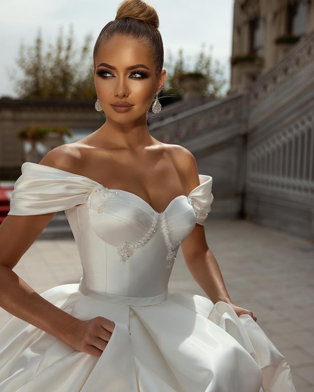 Gorgeous Off-the-Shoulder White Satin Princess Ball Gown Sweetheart Aline Bridal Dress-newarrivaldress