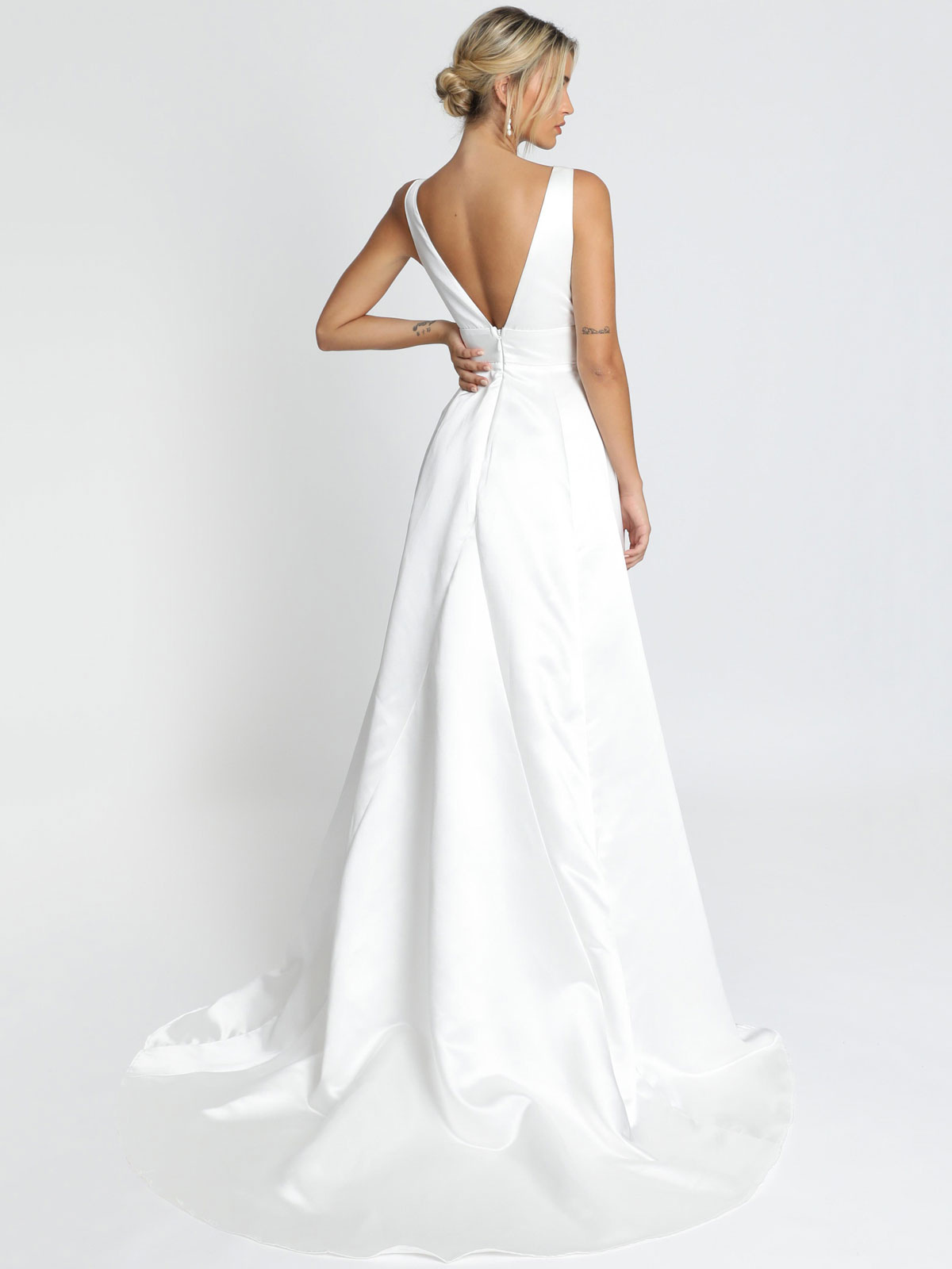 White Simple Wedding Dress Satin Fabric V-Neck Sleeveless Backless A-Line Bridal Dresses-newarrivaldress