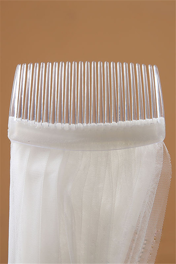 Floral Elegant Tulle Lace Applique Edge 3*1.5M Wedding Veils with Comb