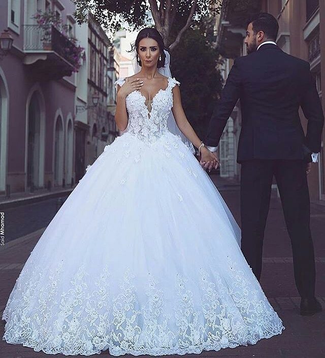 Sleeveless Puffy Tulle Ball Gown Wedding Dresses | Sexy Straps Lace Appliques Bridal Gowns-newarrivaldress