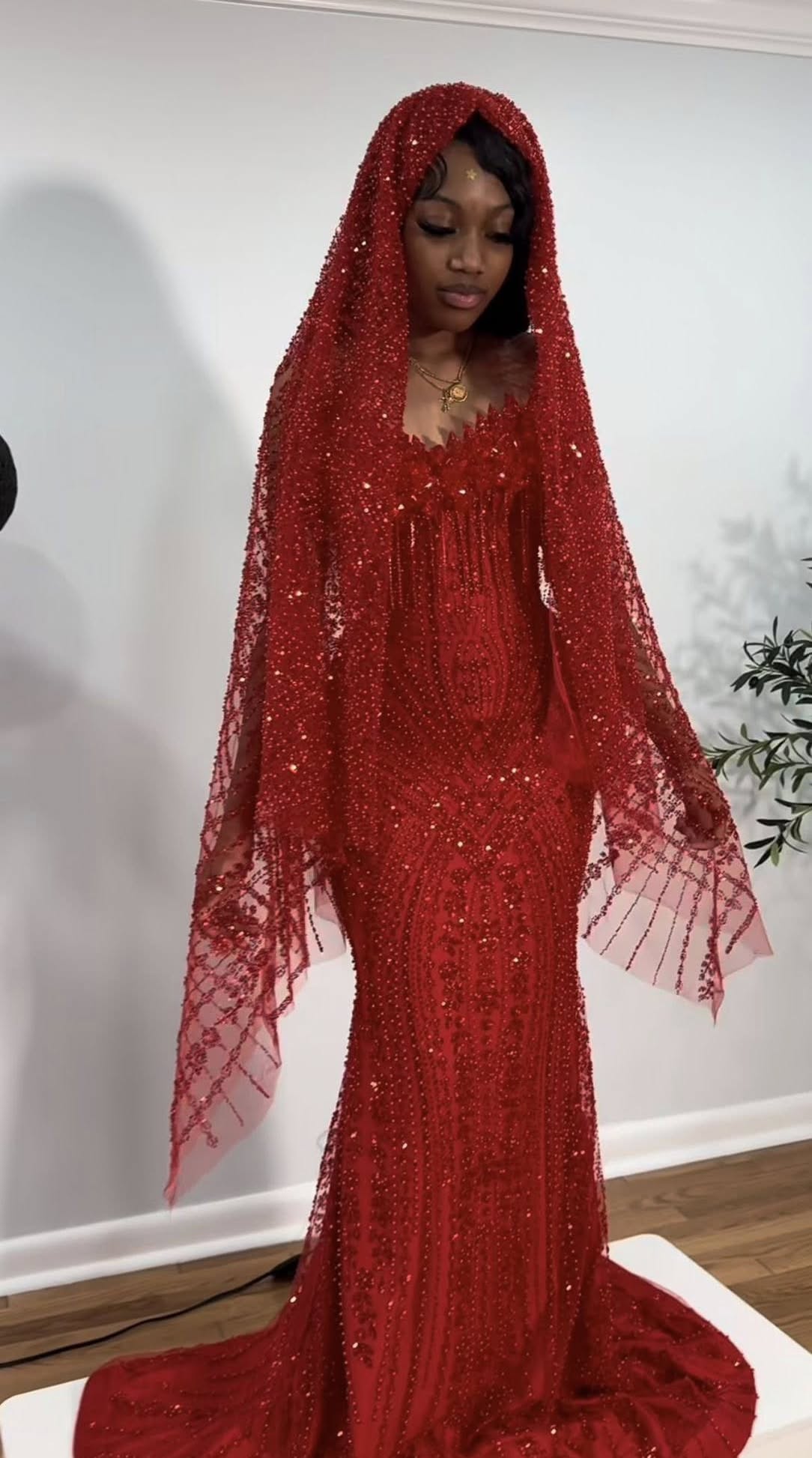 Charming Red Strapless Beadings Long Mermaid Prom Dress with Veils