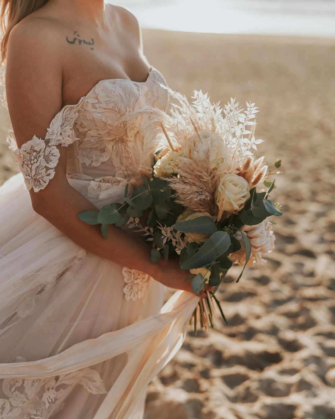 Tulle Aline Wedding Dress Off-the-Shoulder Beach wedding Dress-newarrivaldress