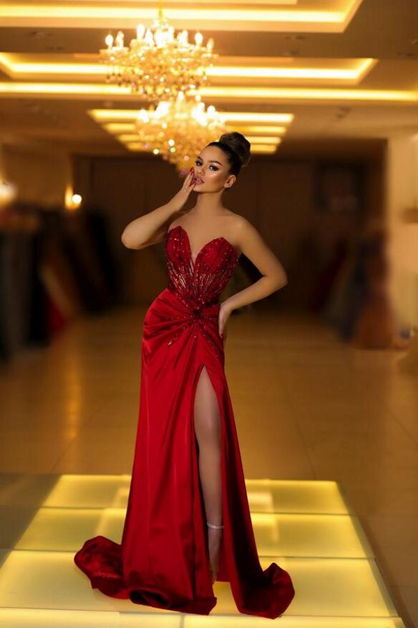 Stunning Sweetheart Red Evening Dress with Front Slit Sleeveless Beadings Long Special Occasion Dress-newarrivaldress