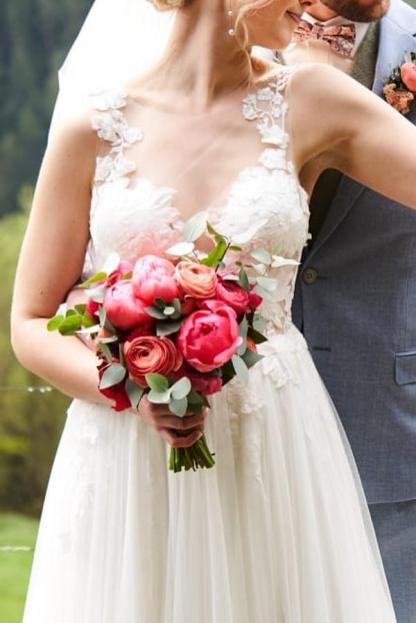 Elegant Crew Neck Tulle Aline Wedding Dress Sweetheart Lace Appliques Bridal Dress-newarrivaldress