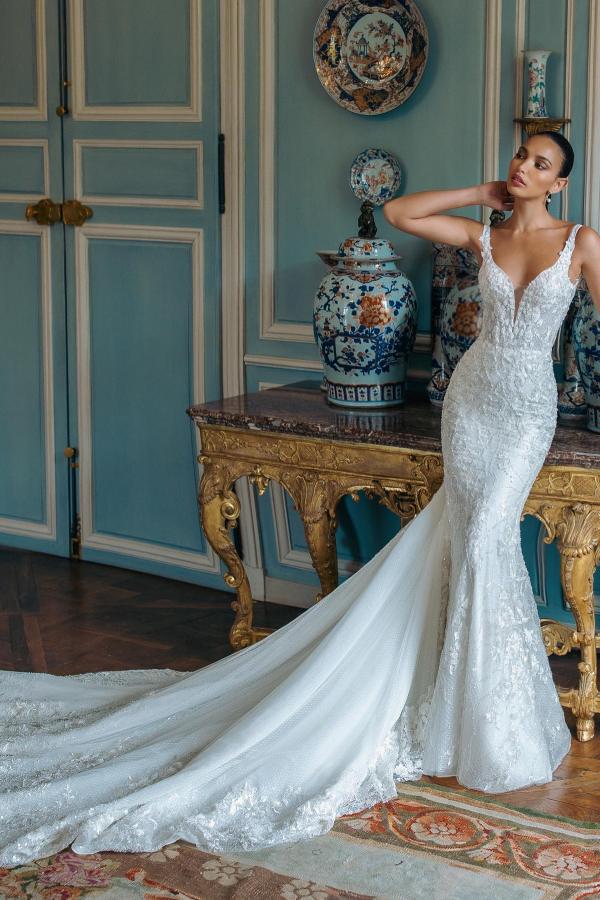 Elegant V-Neck White Tulle Mermaid Wedding Dress with Train-newarrivaldress