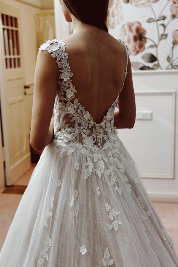 Elegant Tulle Floral Lace Aline Wedding Dress Sleeveless Appliques Bridal Dress-newarrivaldress