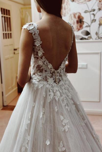 Elegant Tulle Floral Lace Aline Wedding Dress Sleeveless Appliques Bridal Dress-newarrivaldress