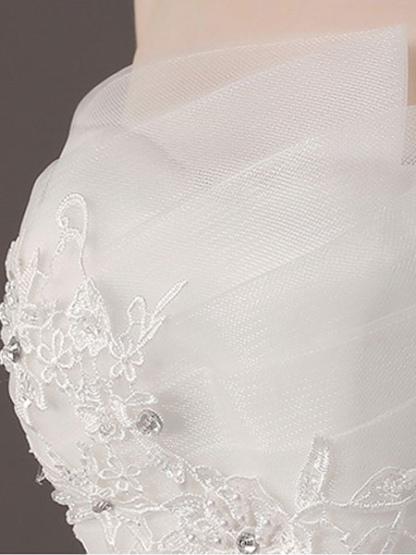 Princess-Ball-Gown-Wedding-Dresses-Strapless-Lace-Applique-Beaded-Ivory-Maxi-Bridal-Dress-newarrivaldress