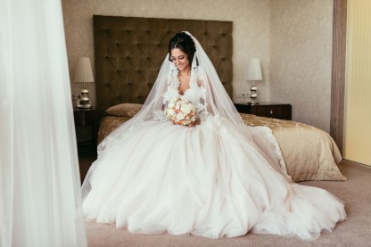 Custom Made Tulle Princess Beadings Sweetheart Wedding Dress