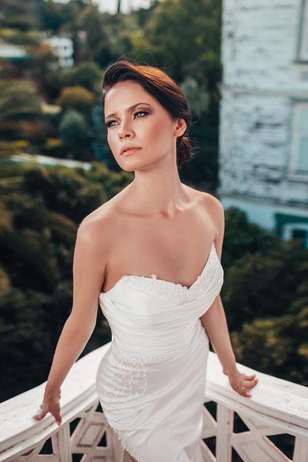Gorgeous Strapless Ruched Satin Long Bridal Gown Side Slit with Sweep Train-newarrivaldress