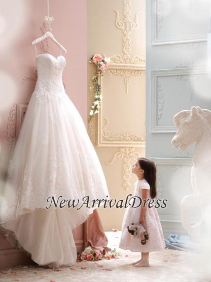 Sleeveless Spaghetti Strap Tulle Sexy Lace Sweep Train Wedding Dresses-newarrivaldress