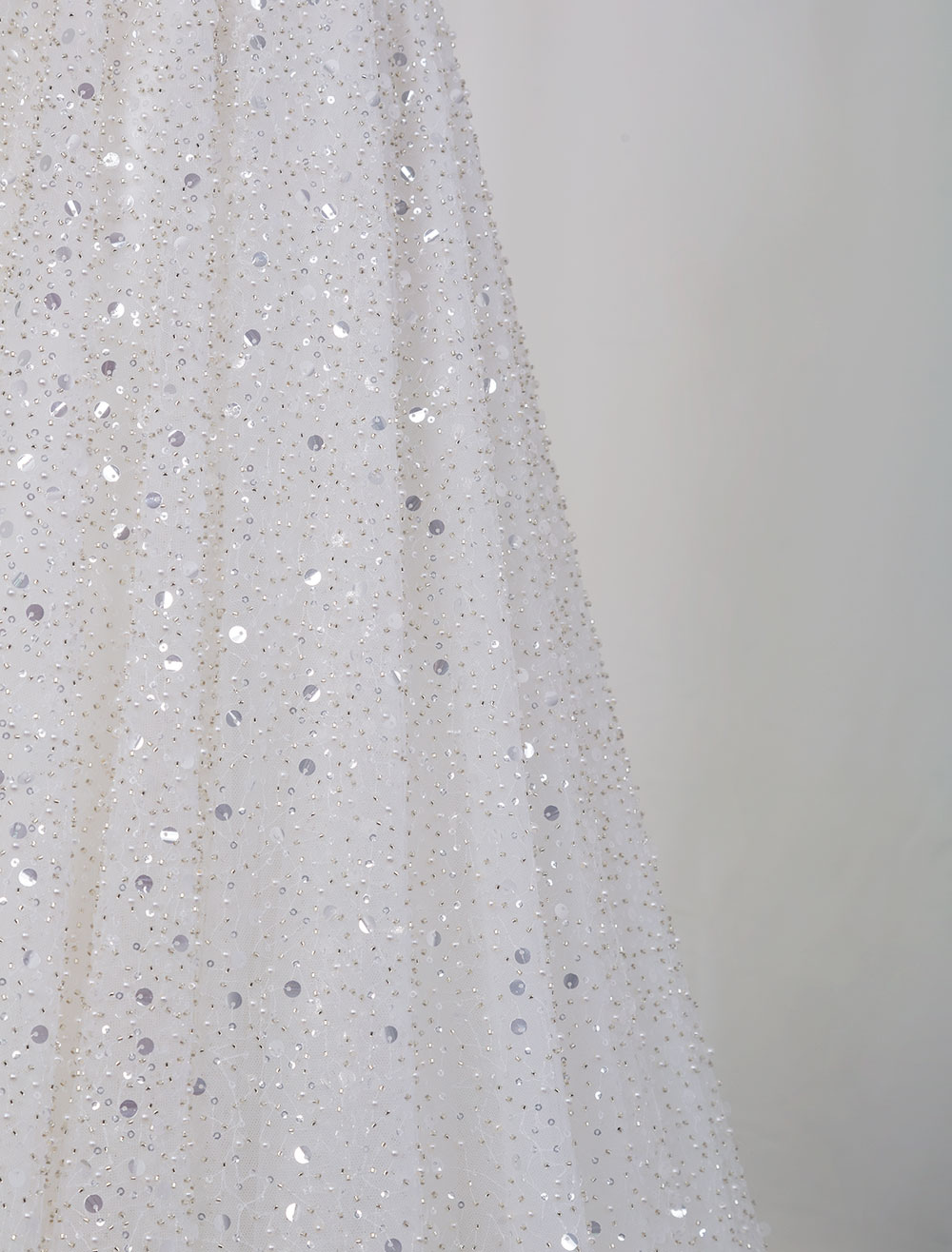 Ivory Simple Wedding Dress Lace V-Neck Sleeveless Backless Lace A-Line Long Bridal Gowns-newarrivaldress