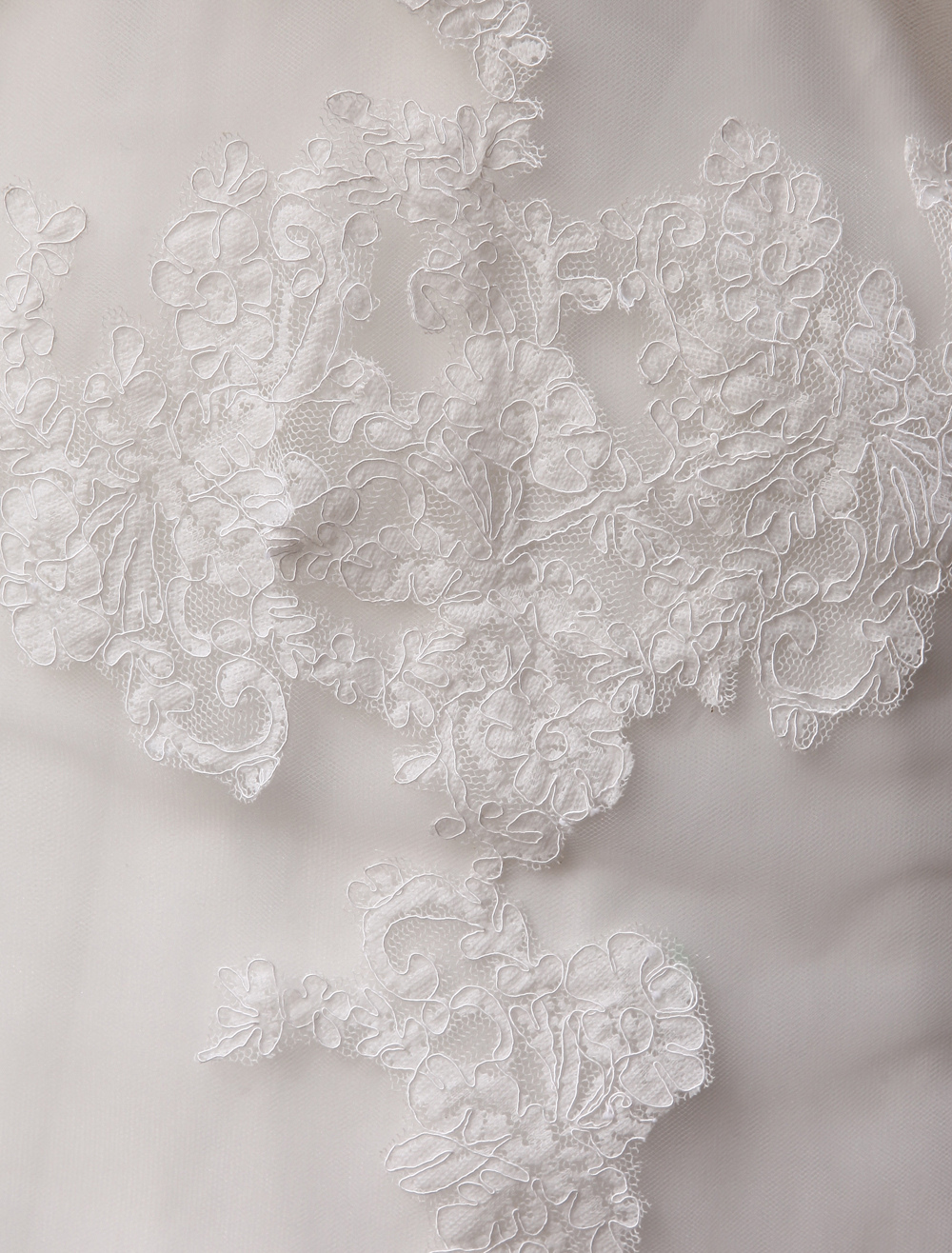 Floor-Length White Bridal Ball Gown Wedding Gown With Sweetheart Neck Applique-newarrivaldress