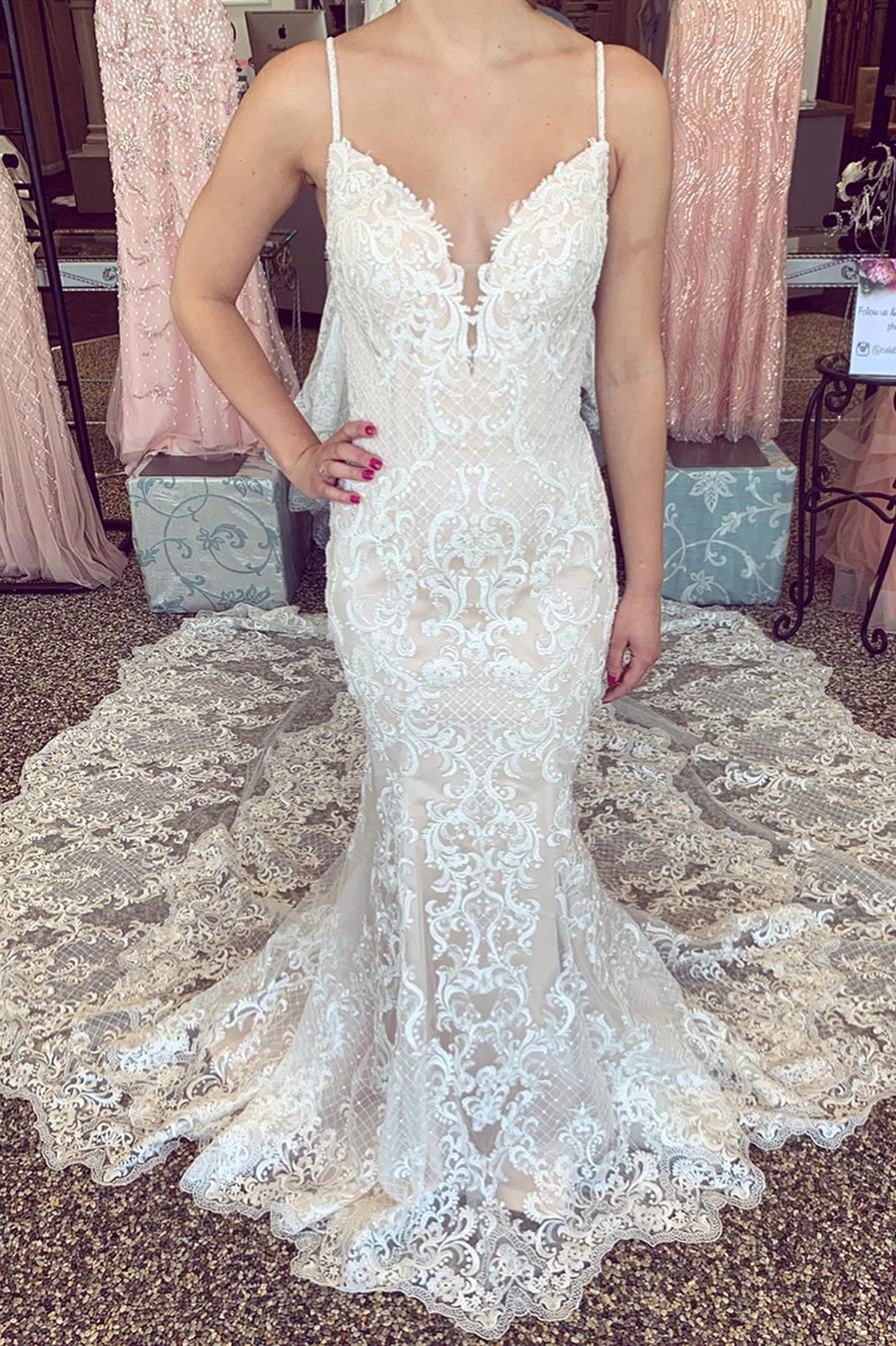 Luxury Lace Beading Chapel Train Champagne Wedding Dresses | Cute Spaghetti Straps V-Neck Sleeveless Long Bridal Gowns-newarrivaldress